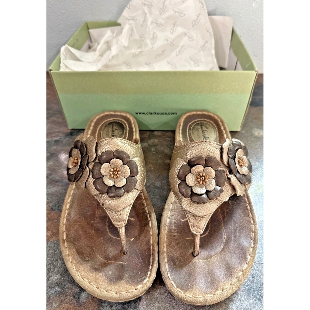 Clarks Artisan Women's Leather Flower Thong Sandals Gold Bronze Size 8M Comfort